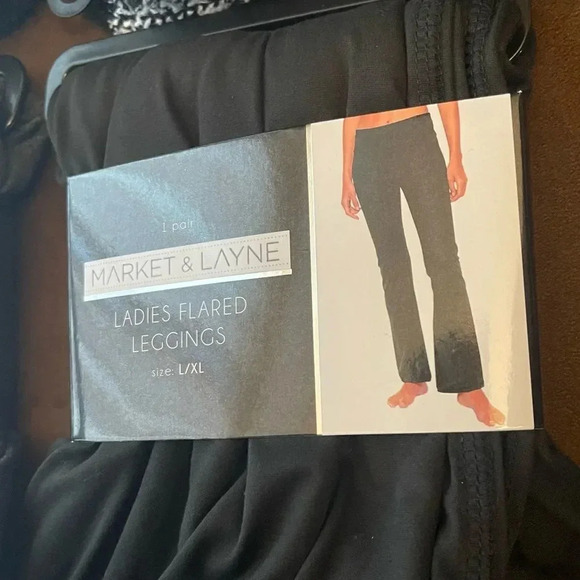 2 pair Ladies Flared Leggings 2 pair cozy sock liners L/XL - Picture 4 of 6